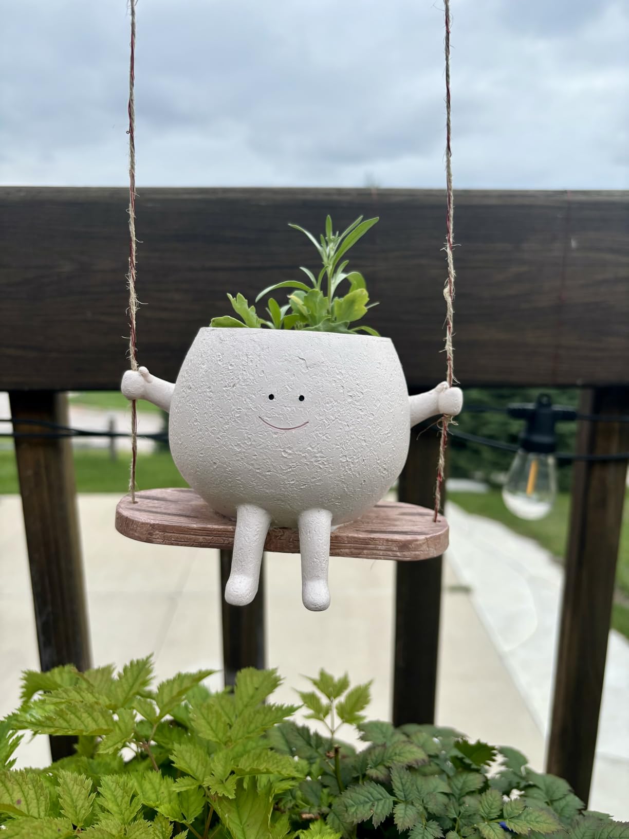 Averon PlantPal™ Smiling Swing Planter